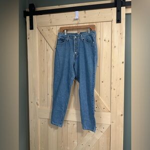 Levis Jeans Womens 29 Blue High Waisted Mom Tapered Medium Wash Button Fly Denim